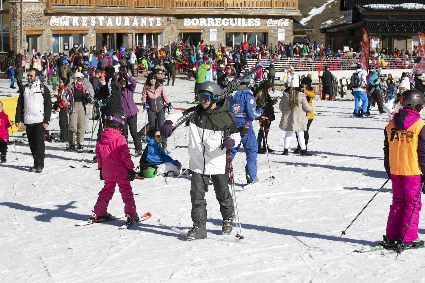 Unas 7.500 personas celebran el Año Nuevo en Sierra Nevada