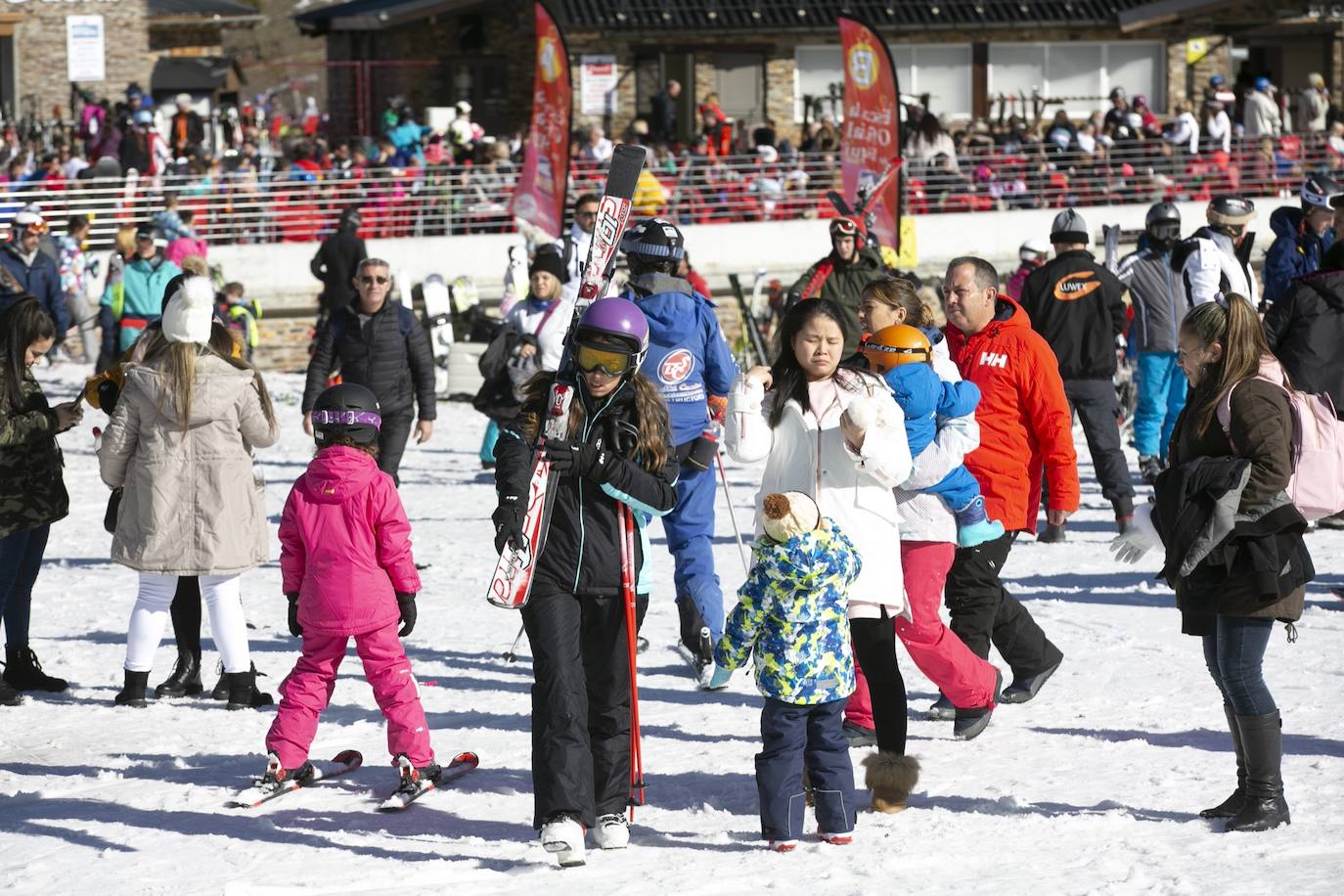 Unas 7.500 personas celebran el Año Nuevo en Sierra Nevada