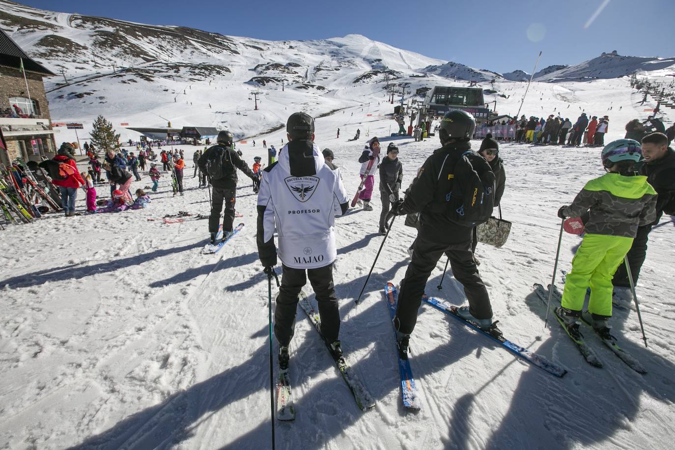 Unas 7.500 personas celebran el Año Nuevo en Sierra Nevada