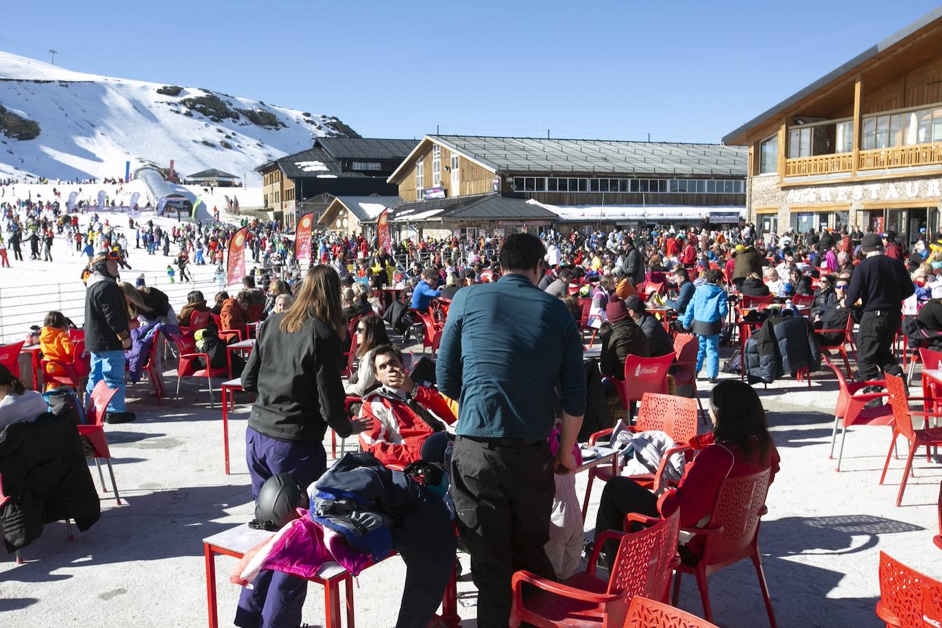 Unas 7.500 personas celebran el Año Nuevo en Sierra Nevada