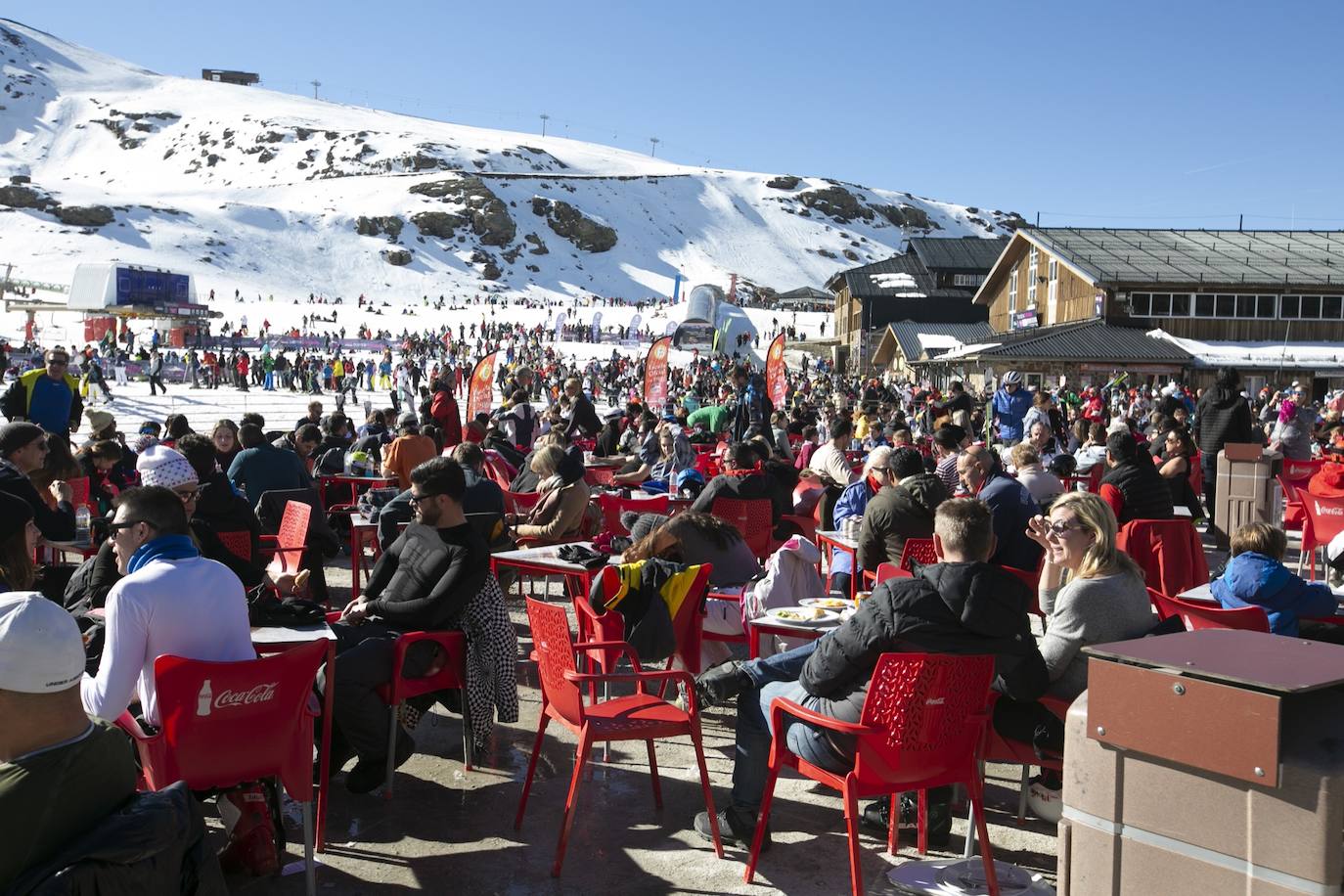 Unas 7.500 personas celebran el Año Nuevo en Sierra Nevada