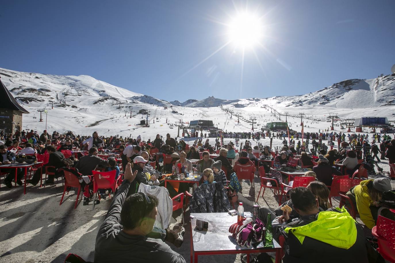 Unas 7.500 personas celebran el Año Nuevo en Sierra Nevada