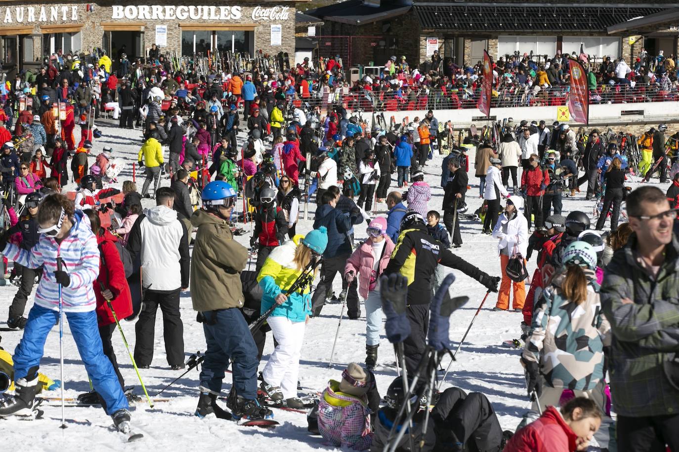 Unas 7.500 personas celebran el Año Nuevo en Sierra Nevada