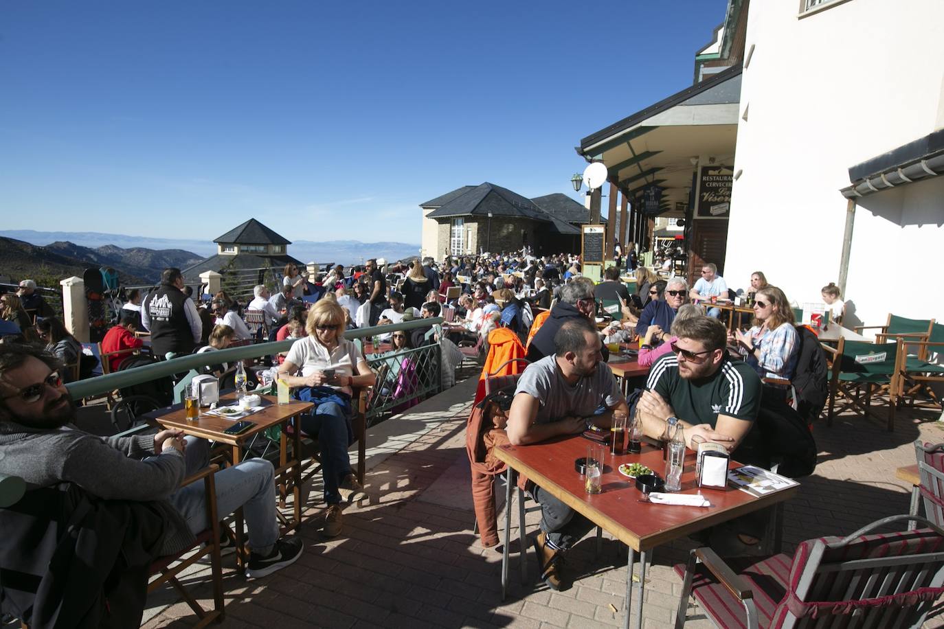 Unas 7.500 personas celebran el Año Nuevo en Sierra Nevada