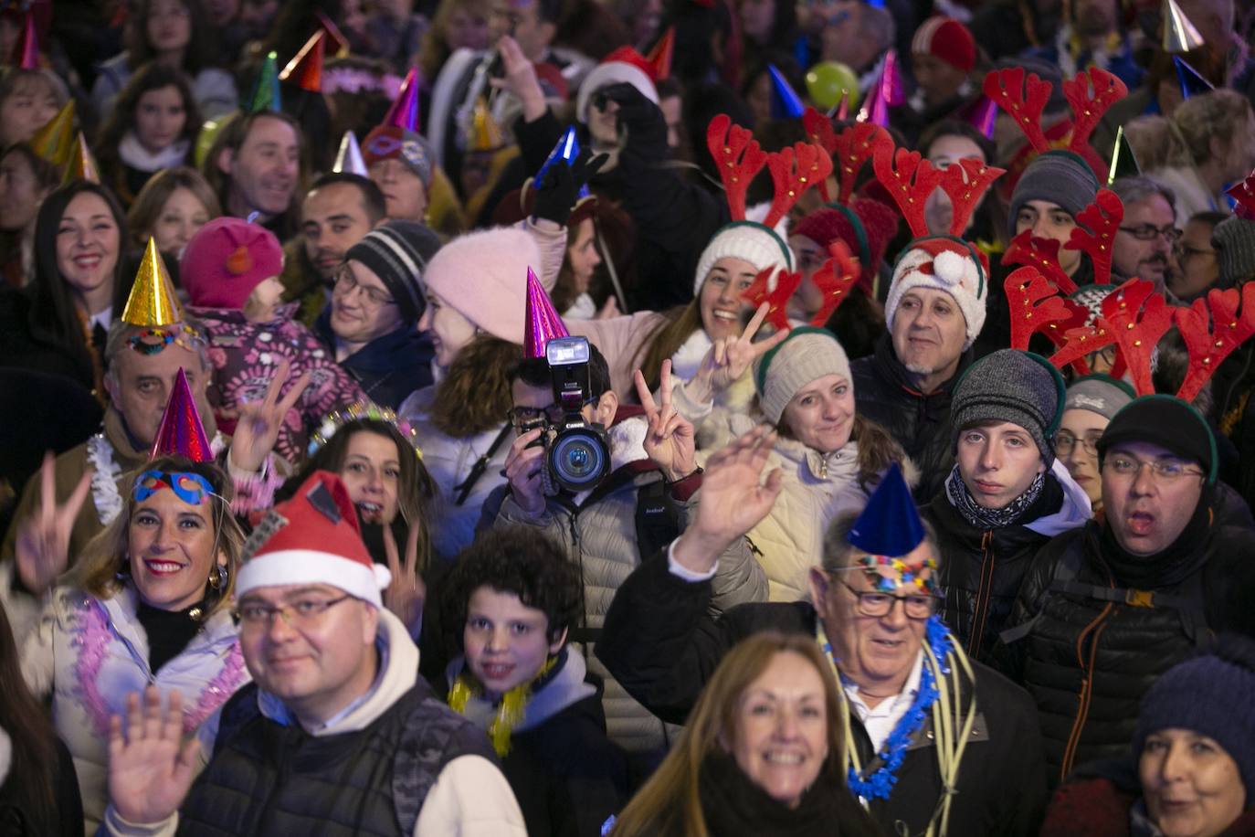 Miles de personas dsifrutaron de la Nochevieja en la capital