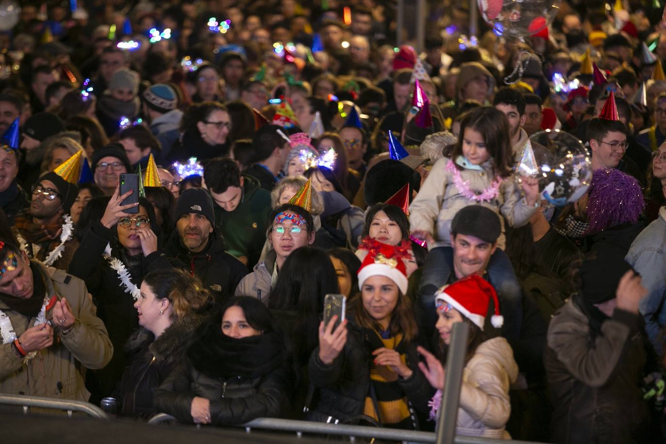 Miles de personas dsifrutaron de la Nochevieja en la capital