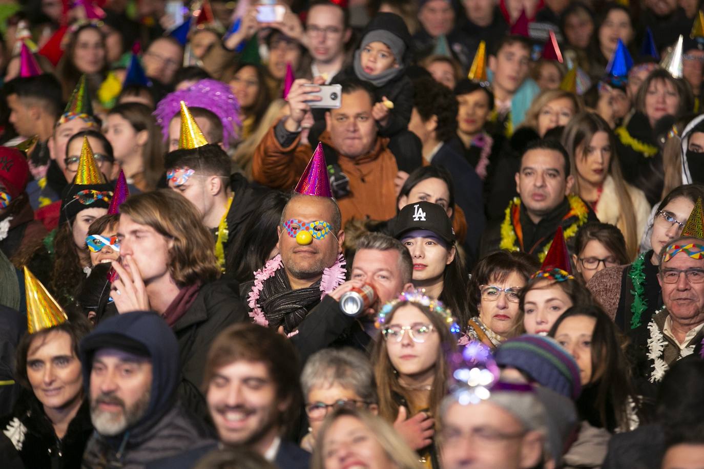 Miles de personas dsifrutaron de la Nochevieja en la capital