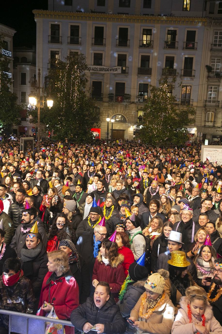 Miles de personas dsifrutaron de la Nochevieja en la capital