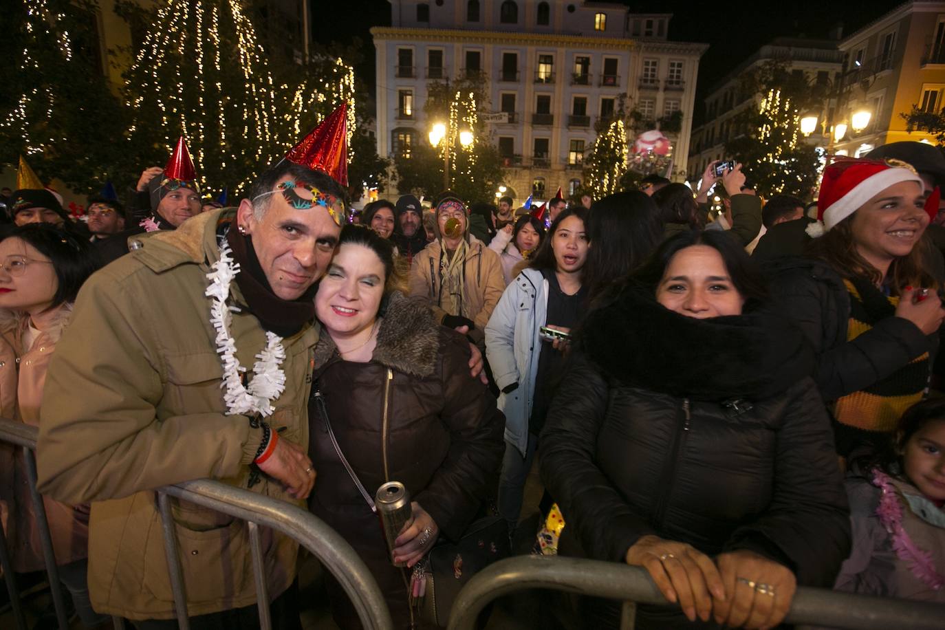 Miles de personas dsifrutaron de la Nochevieja en la capital