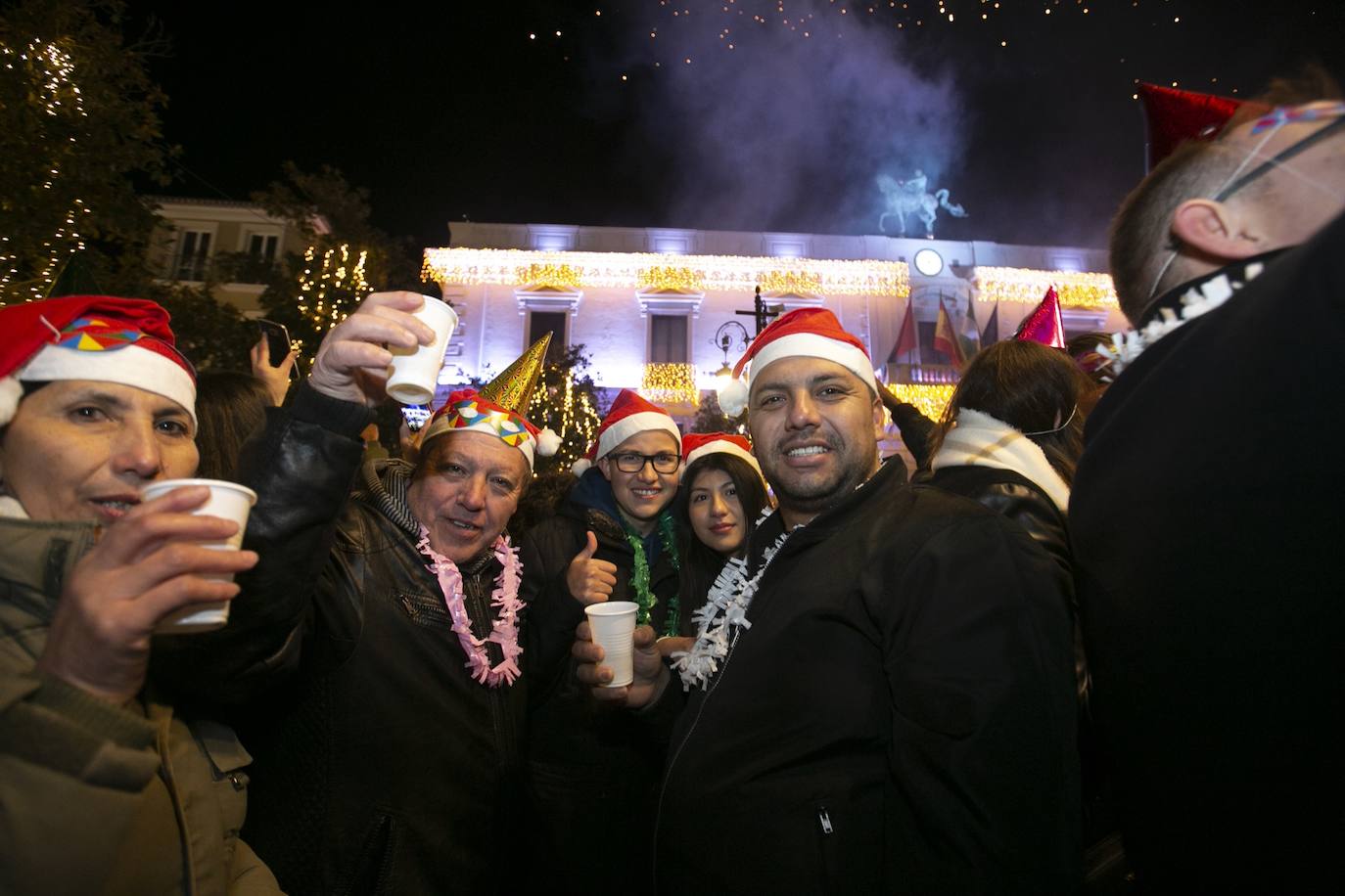 Miles de personas dsifrutaron de la Nochevieja en la capital