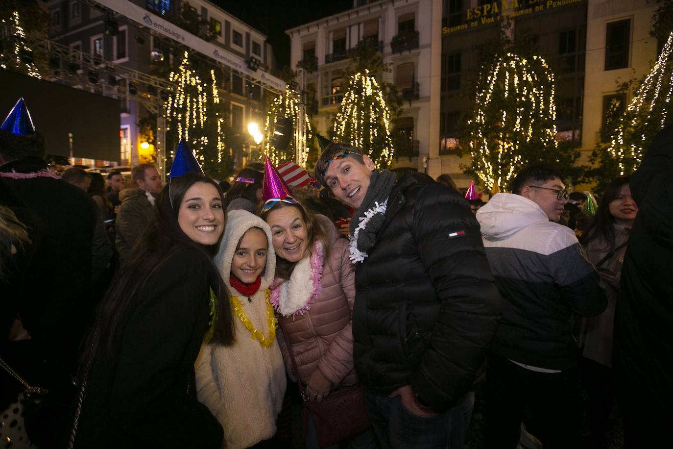 Miles de personas dsifrutaron de la Nochevieja en la capital