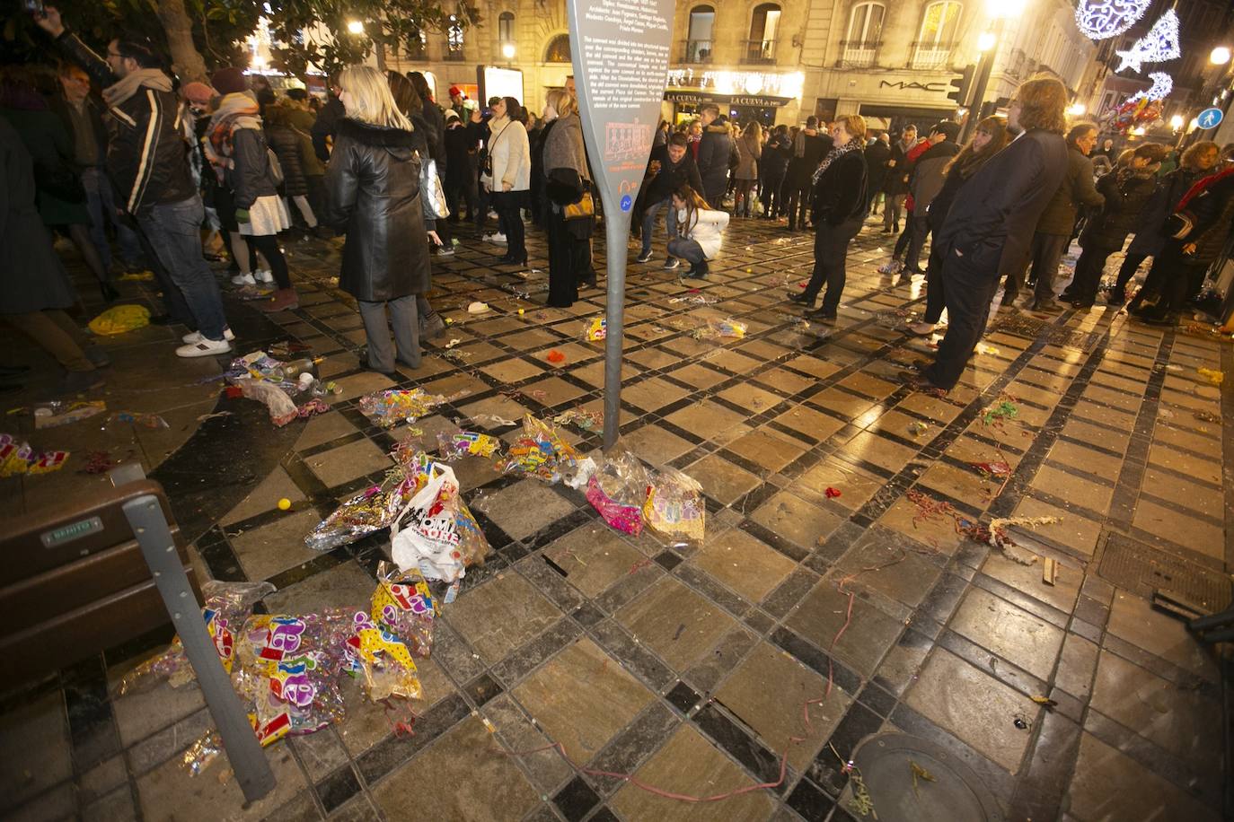 Miles de personas dsifrutaron de la Nochevieja en la capital