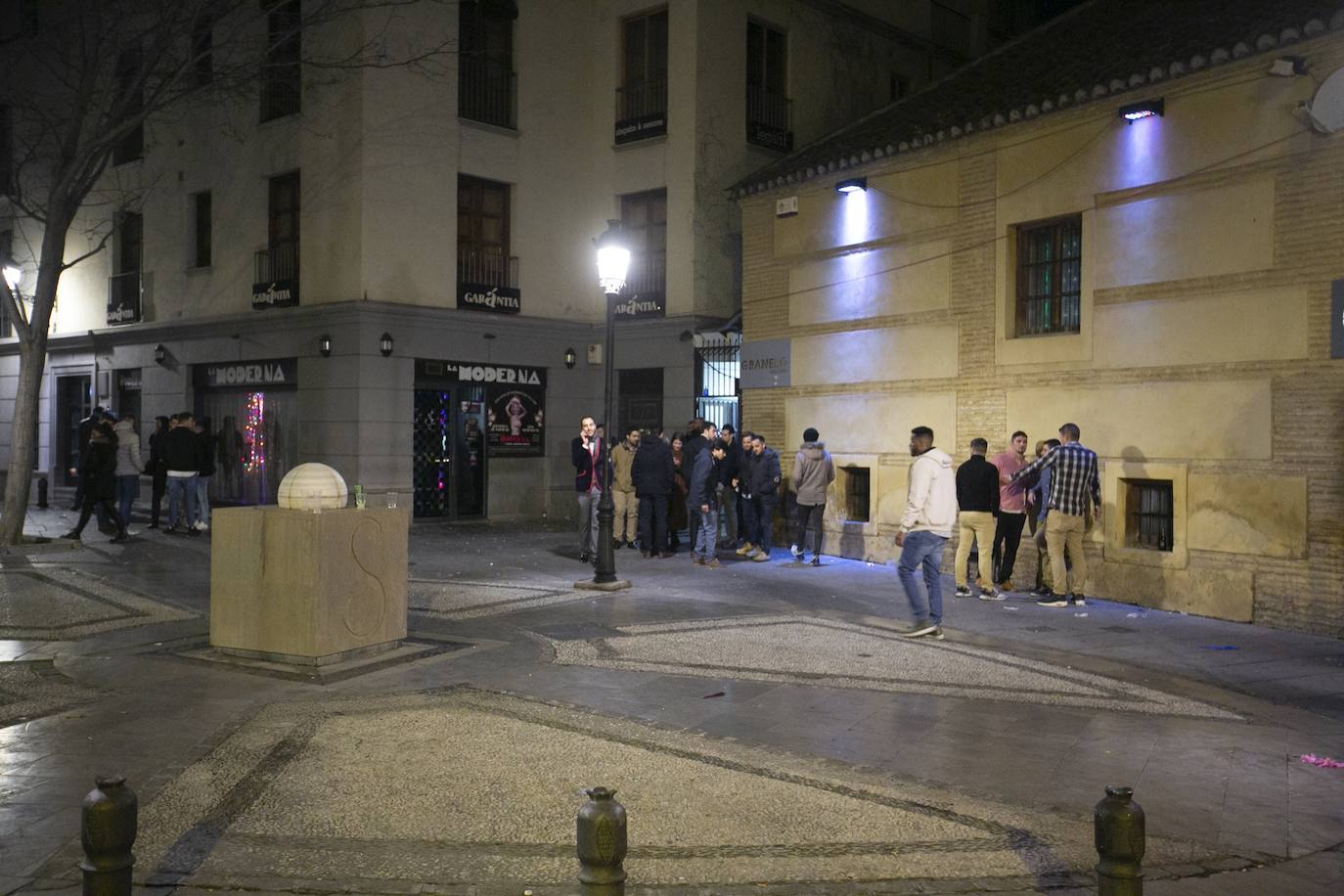 Miles de personas dsifrutaron de la Nochevieja en la capital