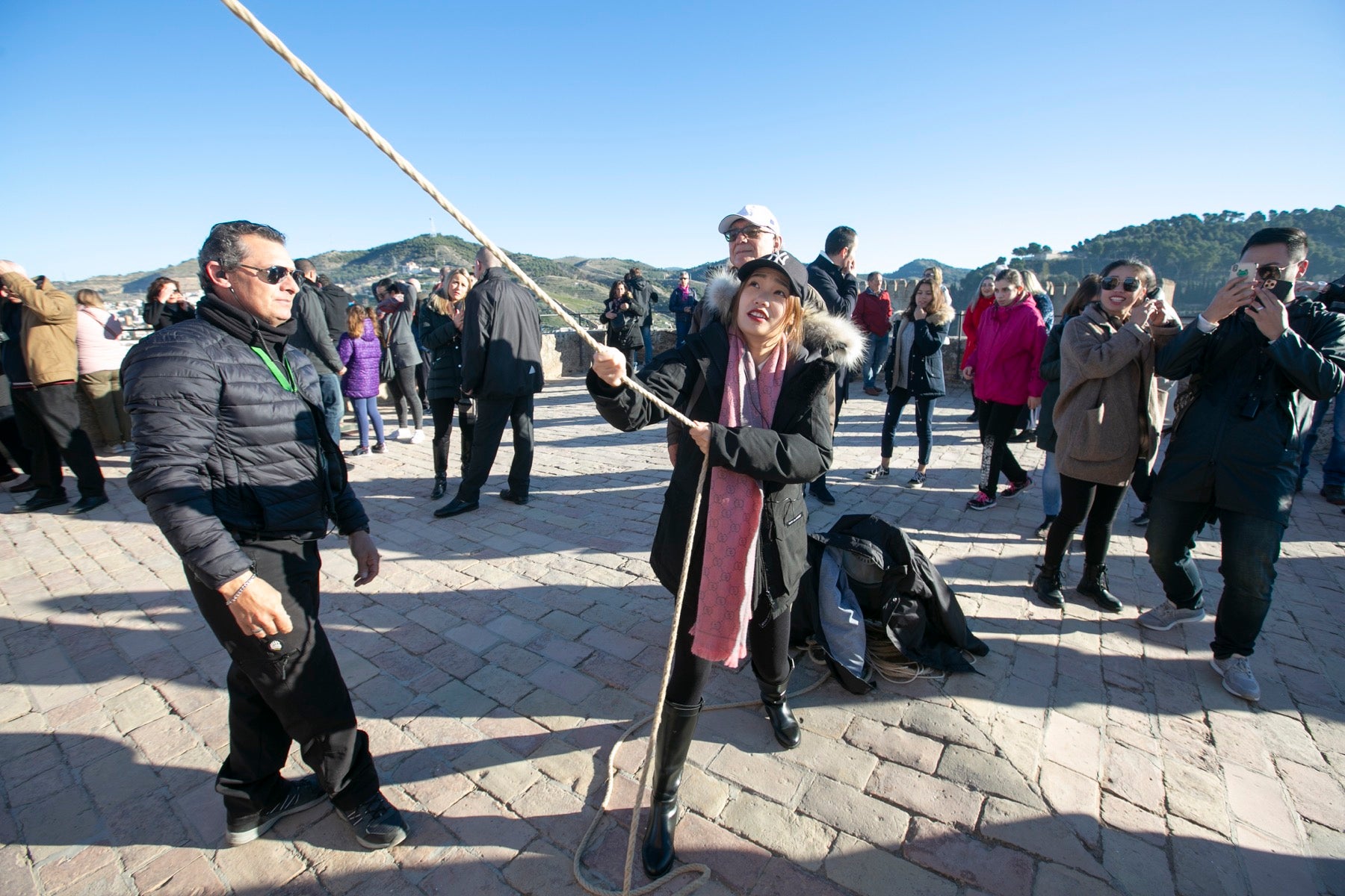 Fotos: Se cumple la tradición de tocar la campana de la Torre de la Vela el 2 de enero