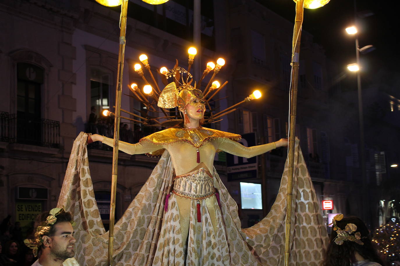 La cabalgata de Sus Majestades de Oriente recorren la ciudad en la noche más esperada de estas fiestas