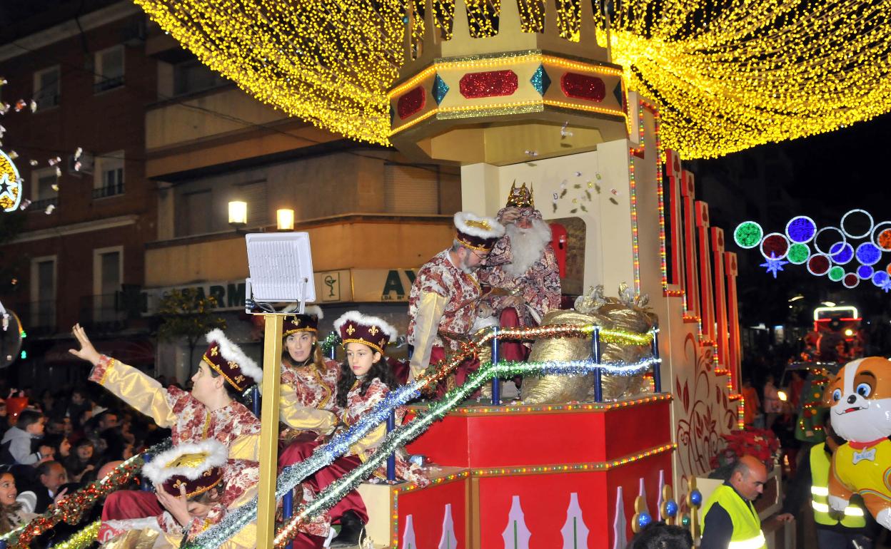 Los Reyes Magos deslumbraron en Linares. 