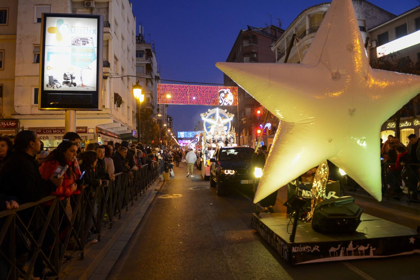 Los Reyes Magos desfilan por Guadix