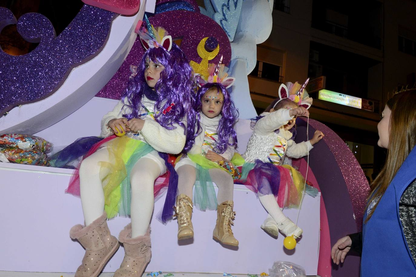 Los Reyes Magos desfilan por Guadix