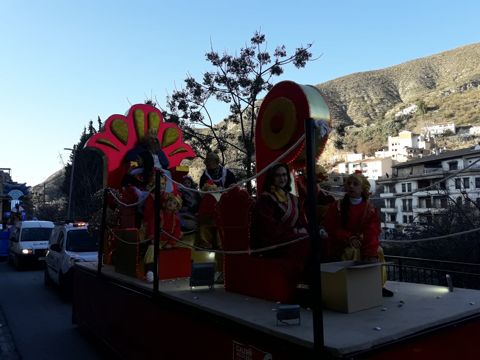 Monachil recibe a Sus Majestades