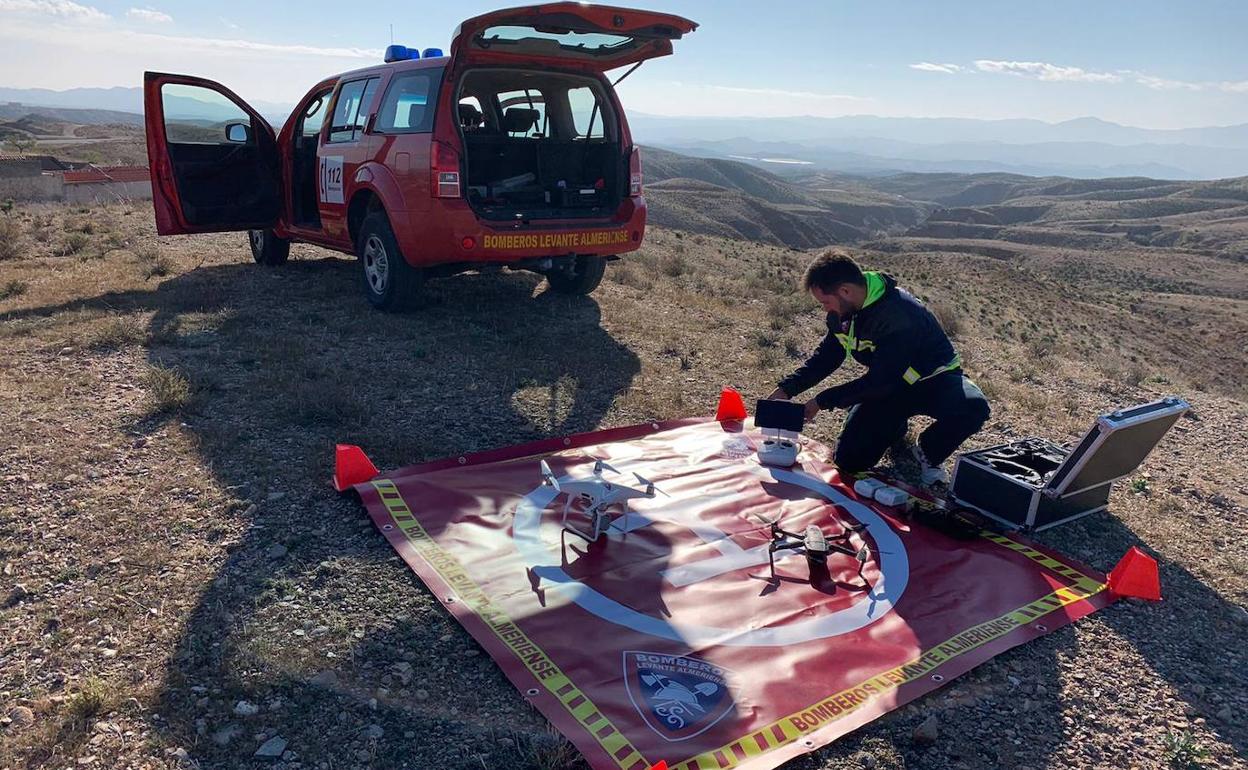 Drones para localizar al hombre desaparecido en Vélez Rubio