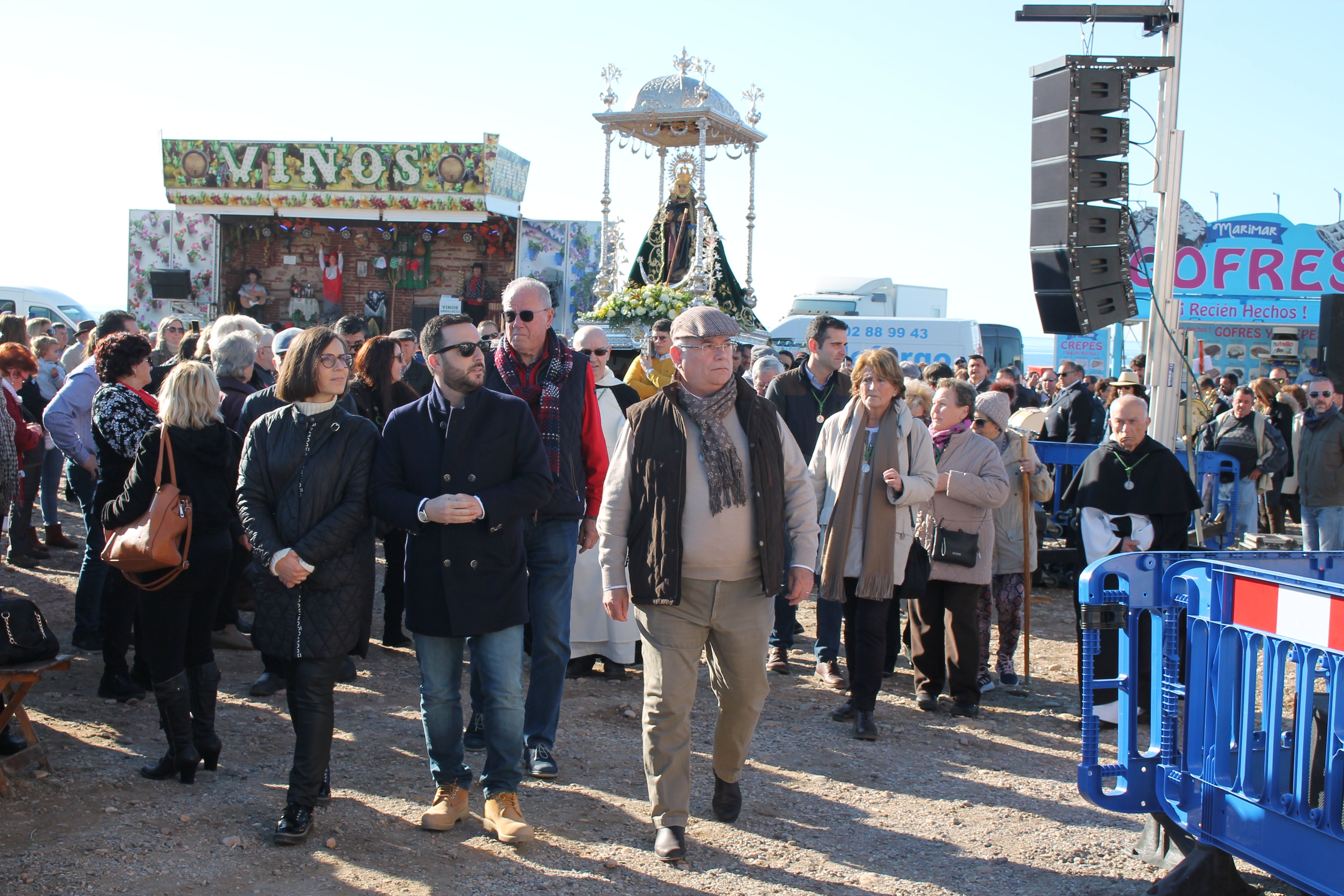 Miles de almerienses, un año más, y fieles a la tradición, acuden a disfrutar de una jornada de romería en honor de la patrona de la ciudad