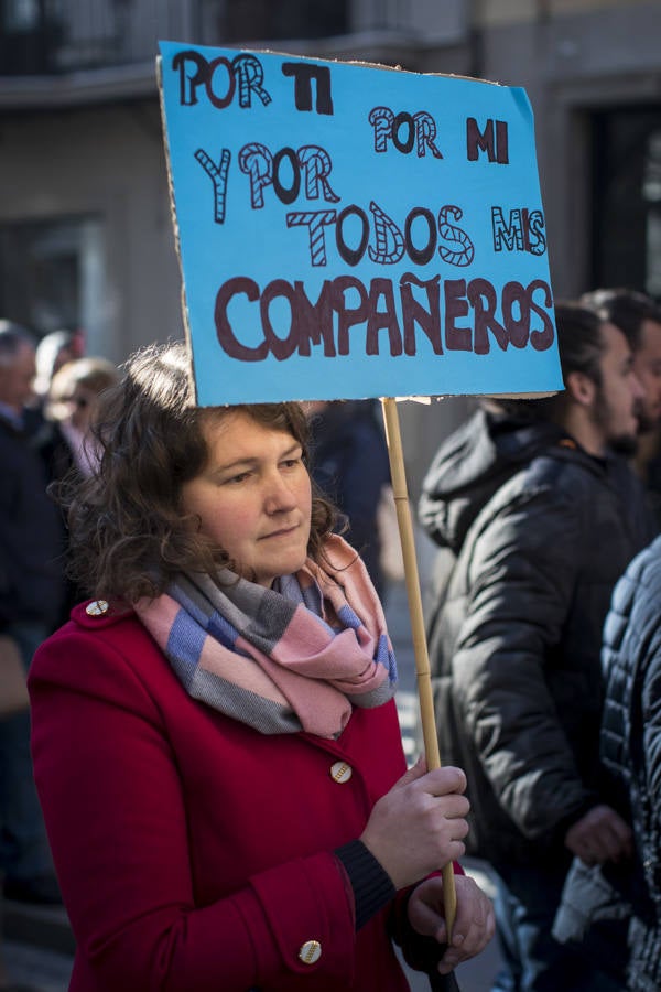 Cientos de personas se han manifestado contra los cambios en los colegios rurales