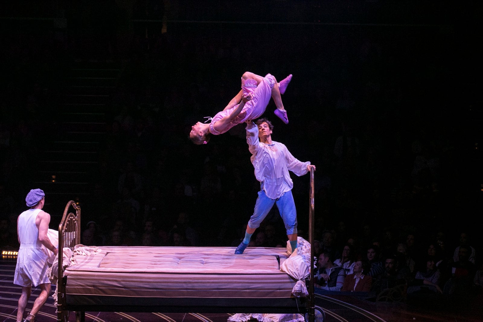 Extraordinaria acogida granadina a la compañía canadiense en su primera actuación en España