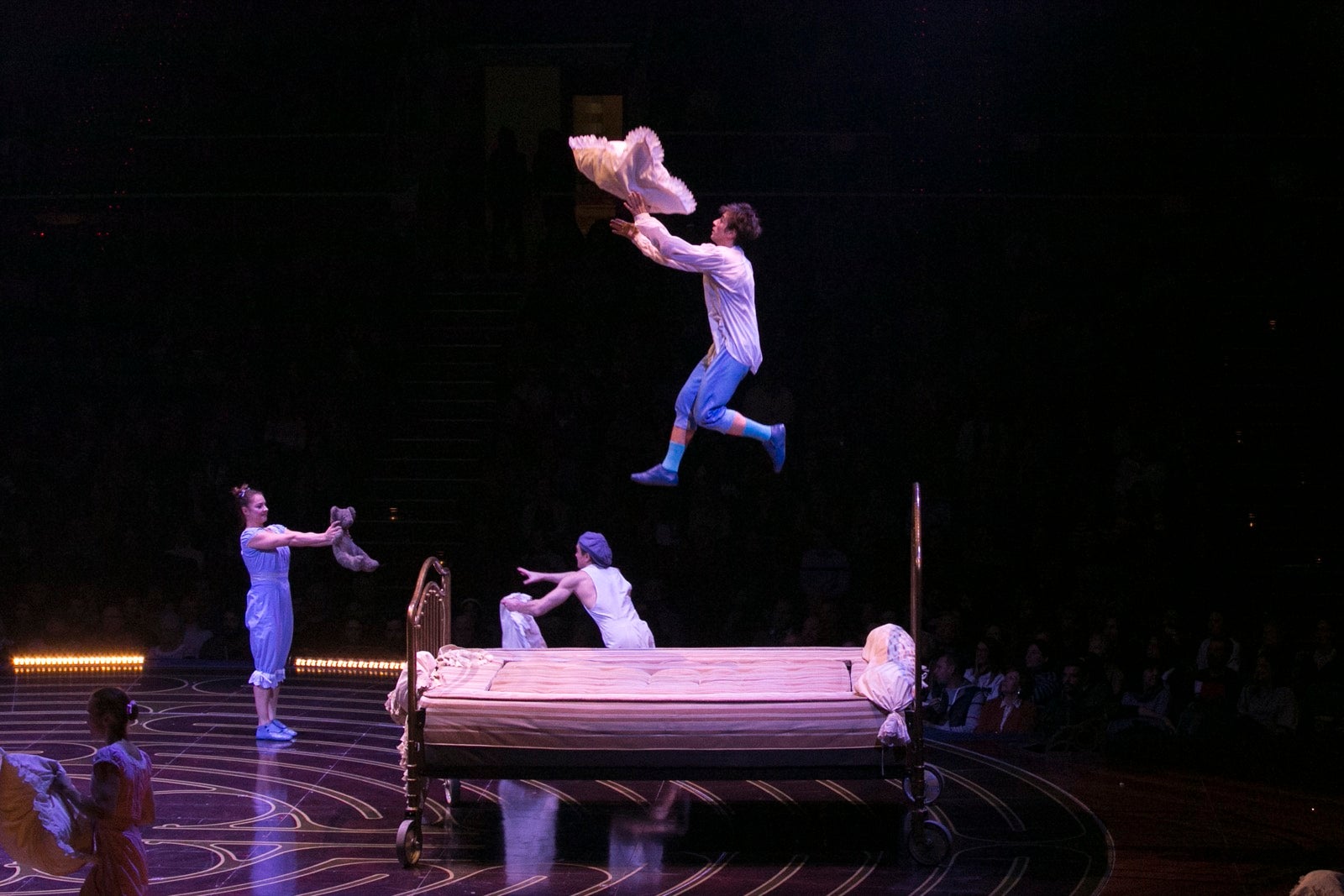 Extraordinaria acogida granadina a la compañía canadiense en su primera actuación en España