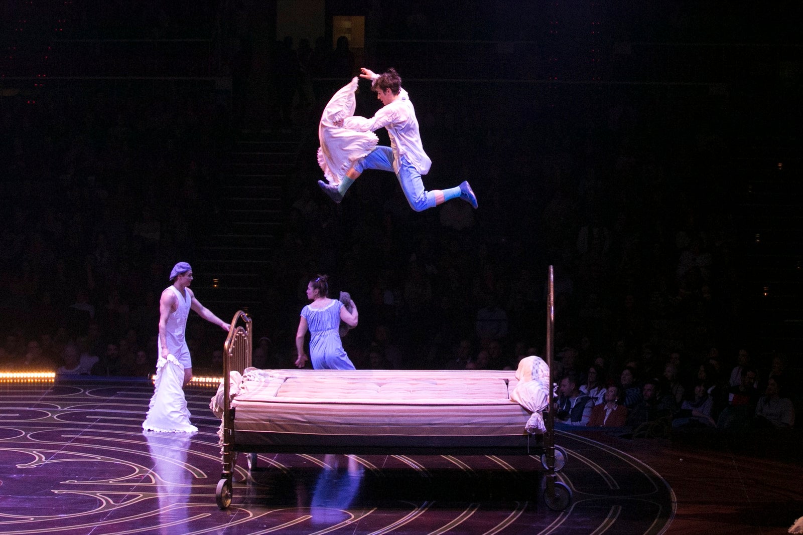 Extraordinaria acogida granadina a la compañía canadiense en su primera actuación en España