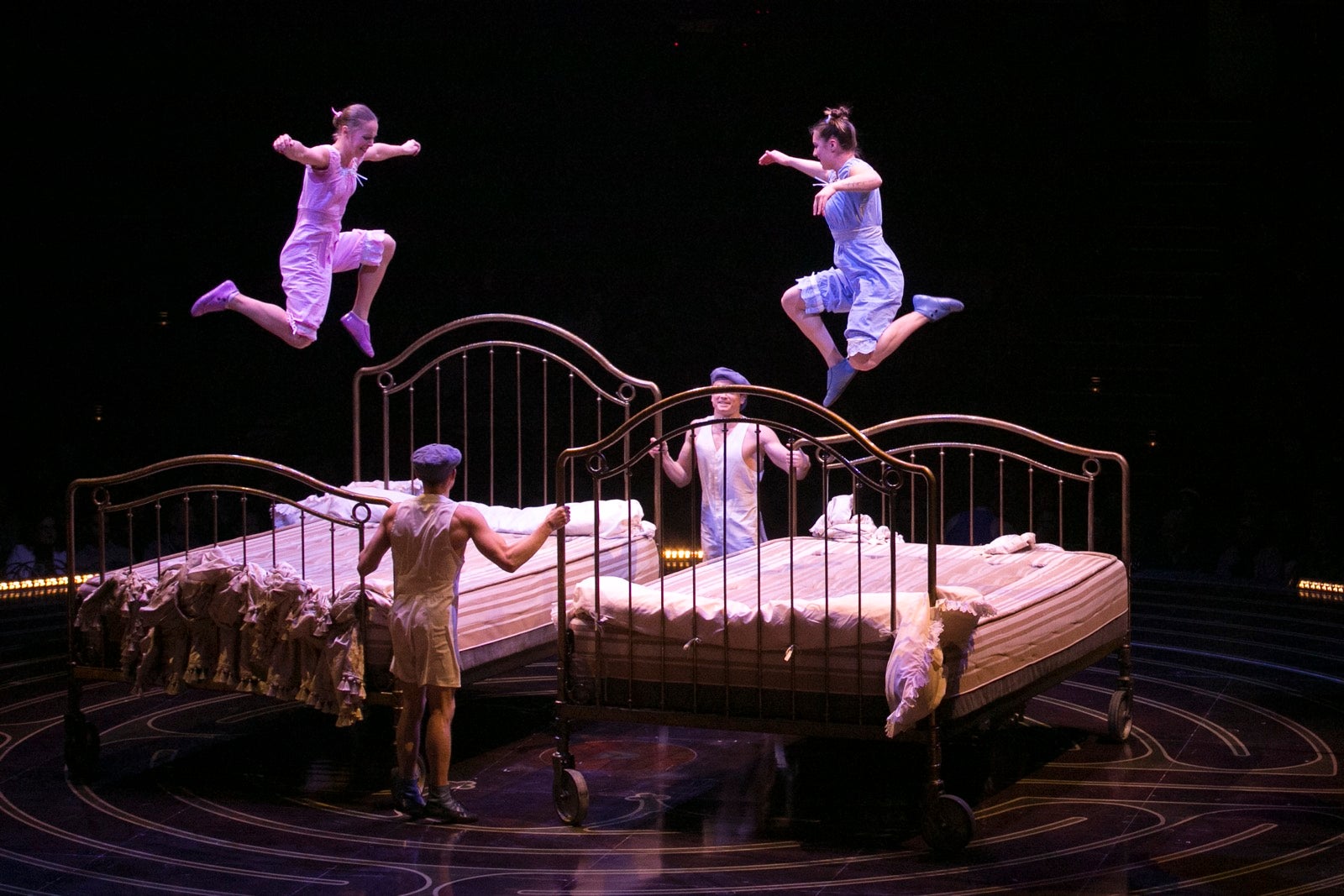 Extraordinaria acogida granadina a la compañía canadiense en su primera actuación en España