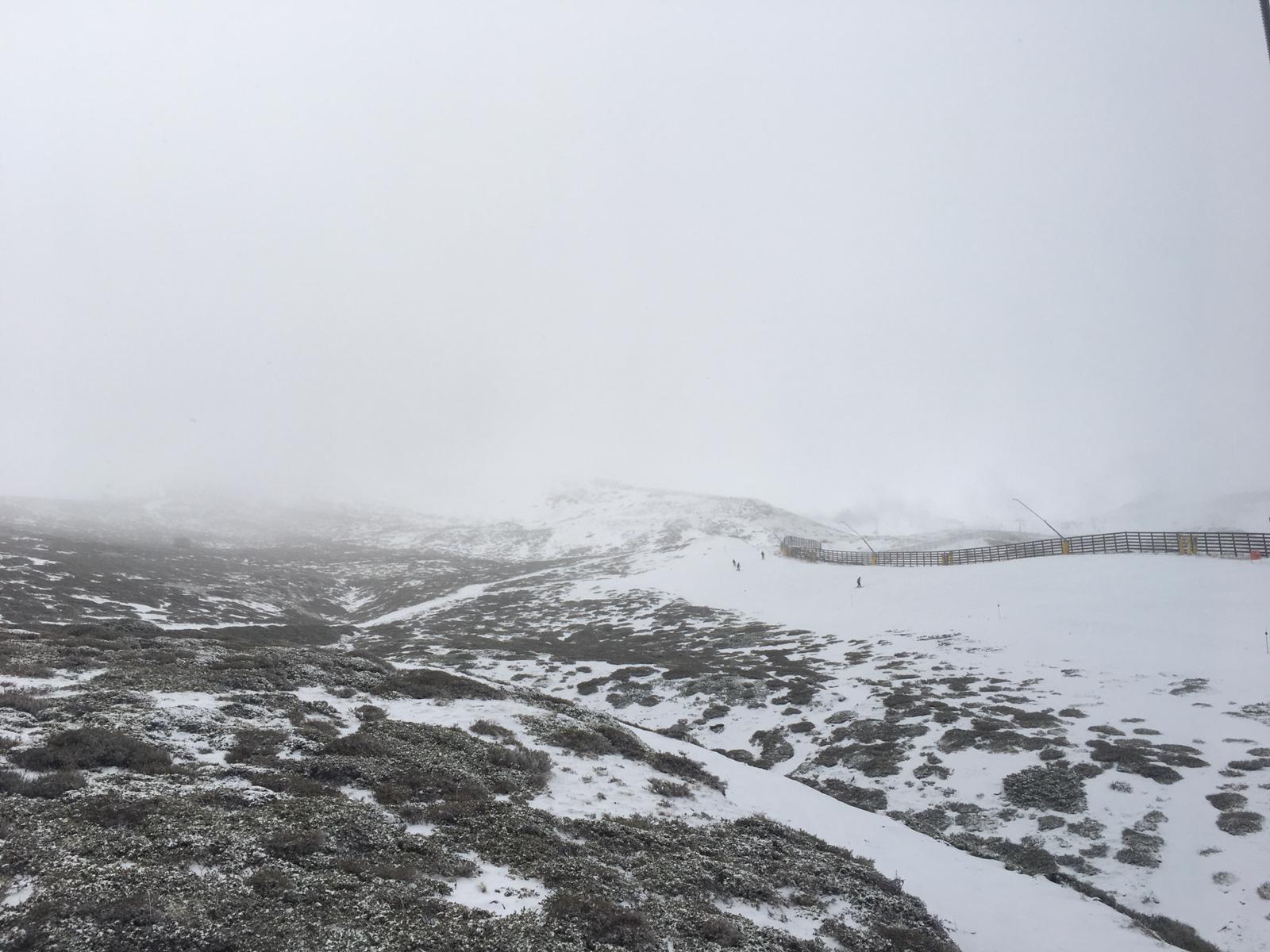 La nieve, por fin protagonista en Sierra Nevada