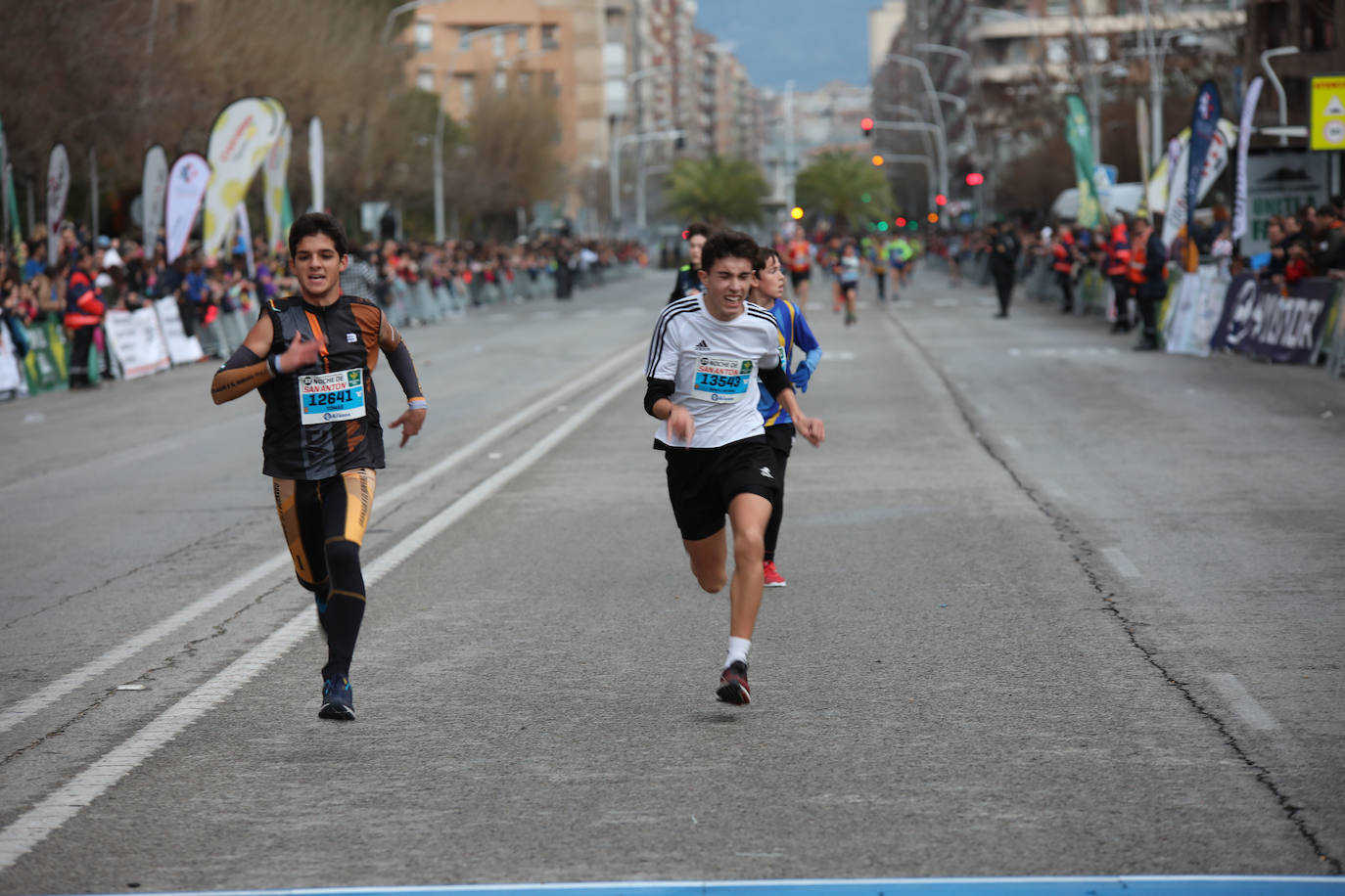 Gran ambiente en la carrera de San Antón de Jaén