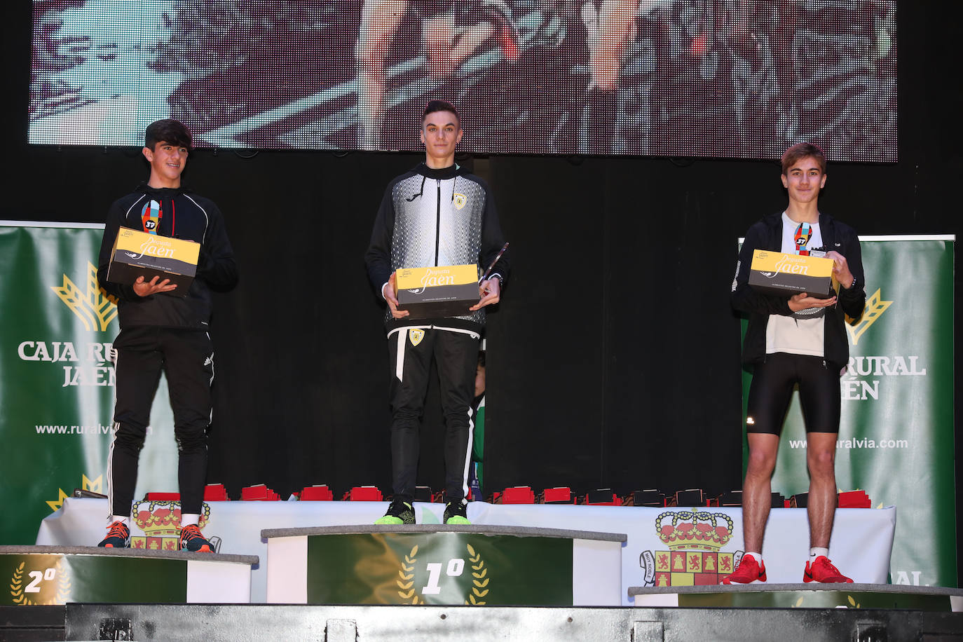 Gran ambiente en la carrera de San Antón de Jaén