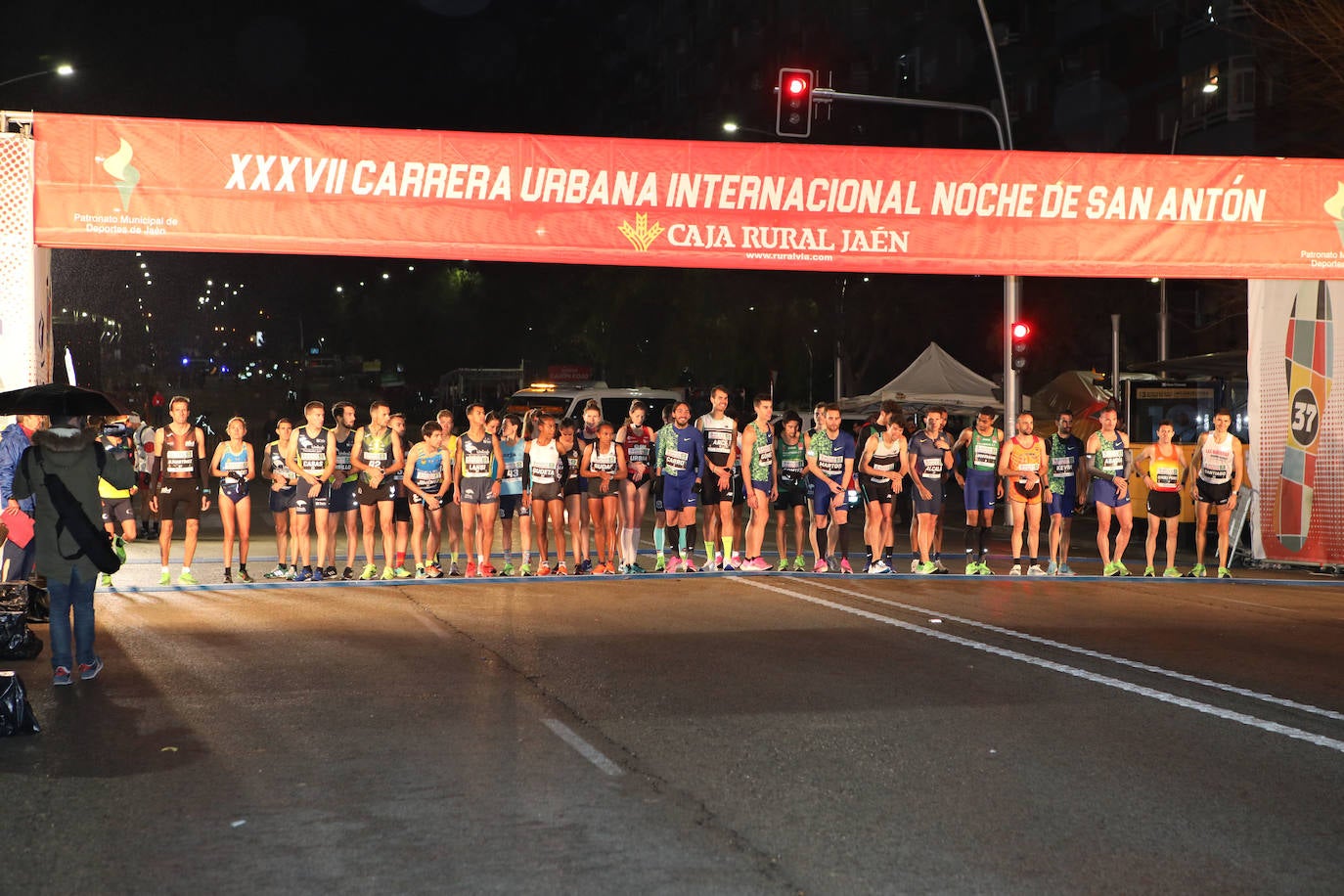 Gran ambiente en la carrera de San Antón de Jaén