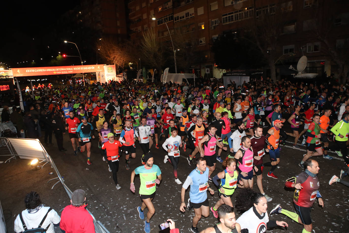 Gran ambiente en la carrera de San Antón de Jaén