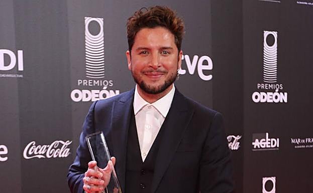 Imagen principal - Manu Carrasco, Aitana y José Mercé con Tomatito.