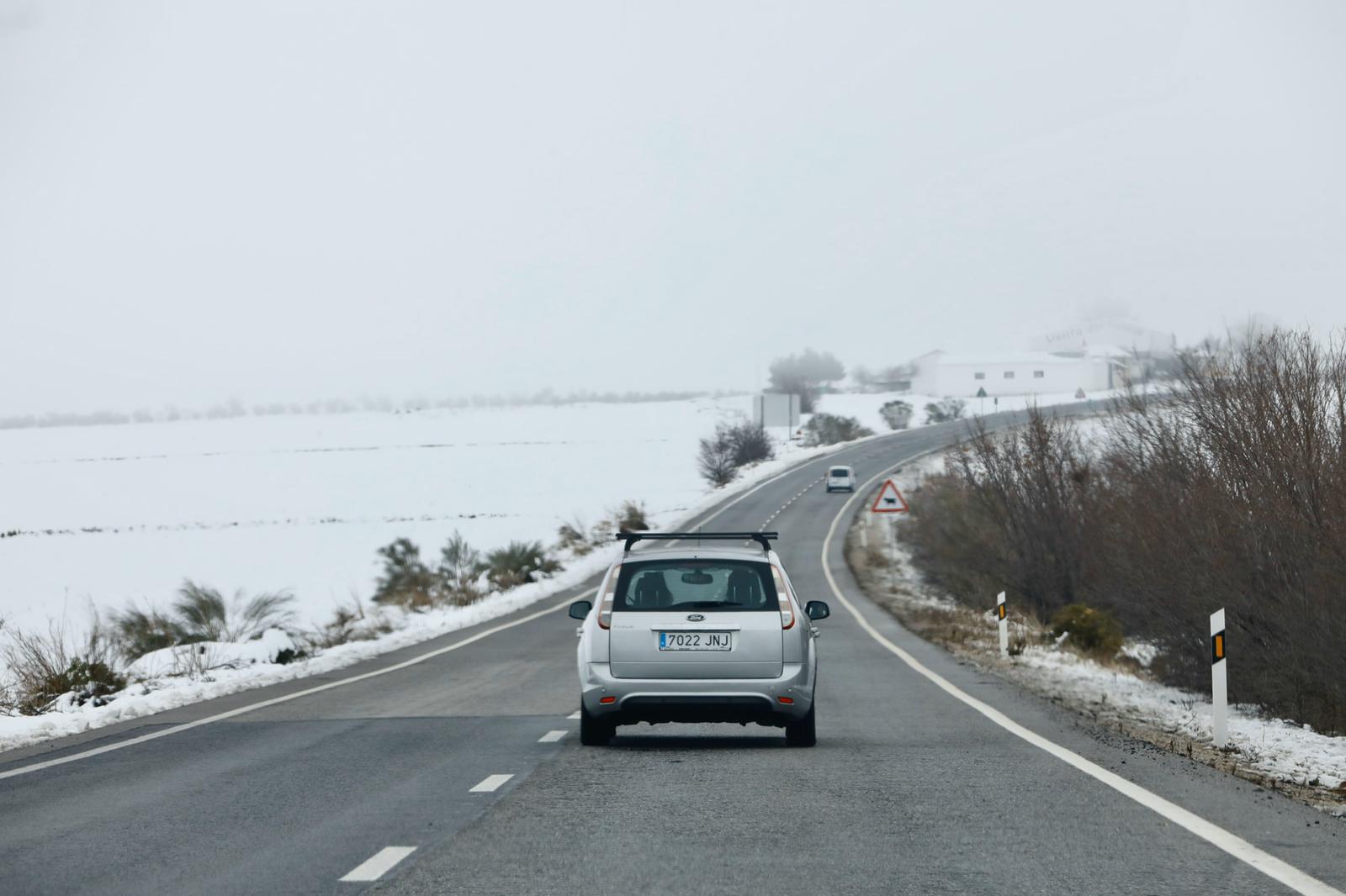 Fotos: El camino a Gor, repleto de nieve