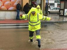 La lluvia inunda las calles de la localidad