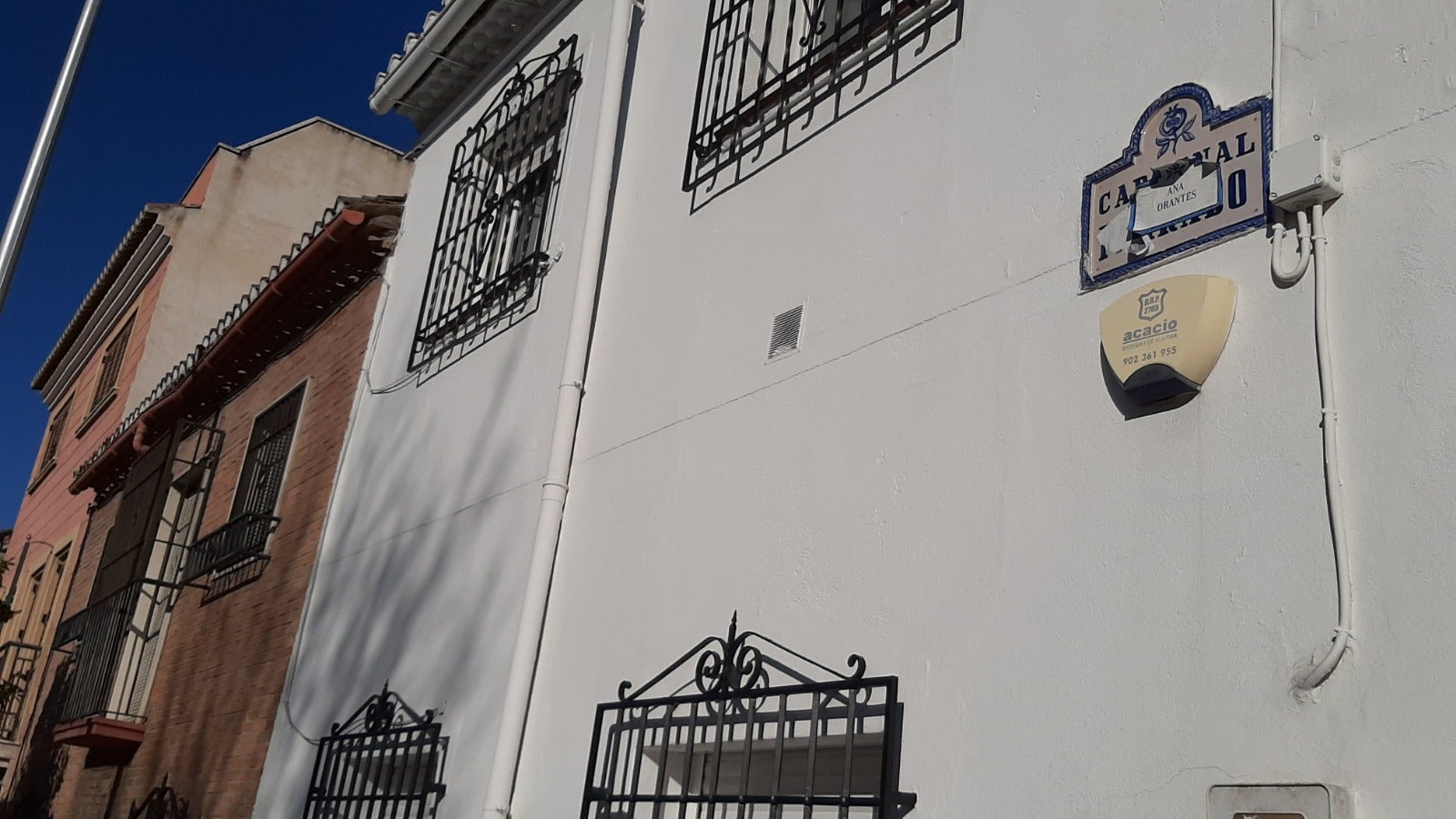 Aún quedan en la ciudad de Granada vestigios de tiempos de la dictadura franquista