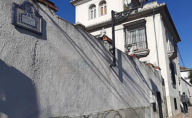 Uno de los carteles. 