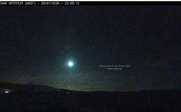 Detectan en Almería una brillante bola de fuego provocada por una roca de un asteroide