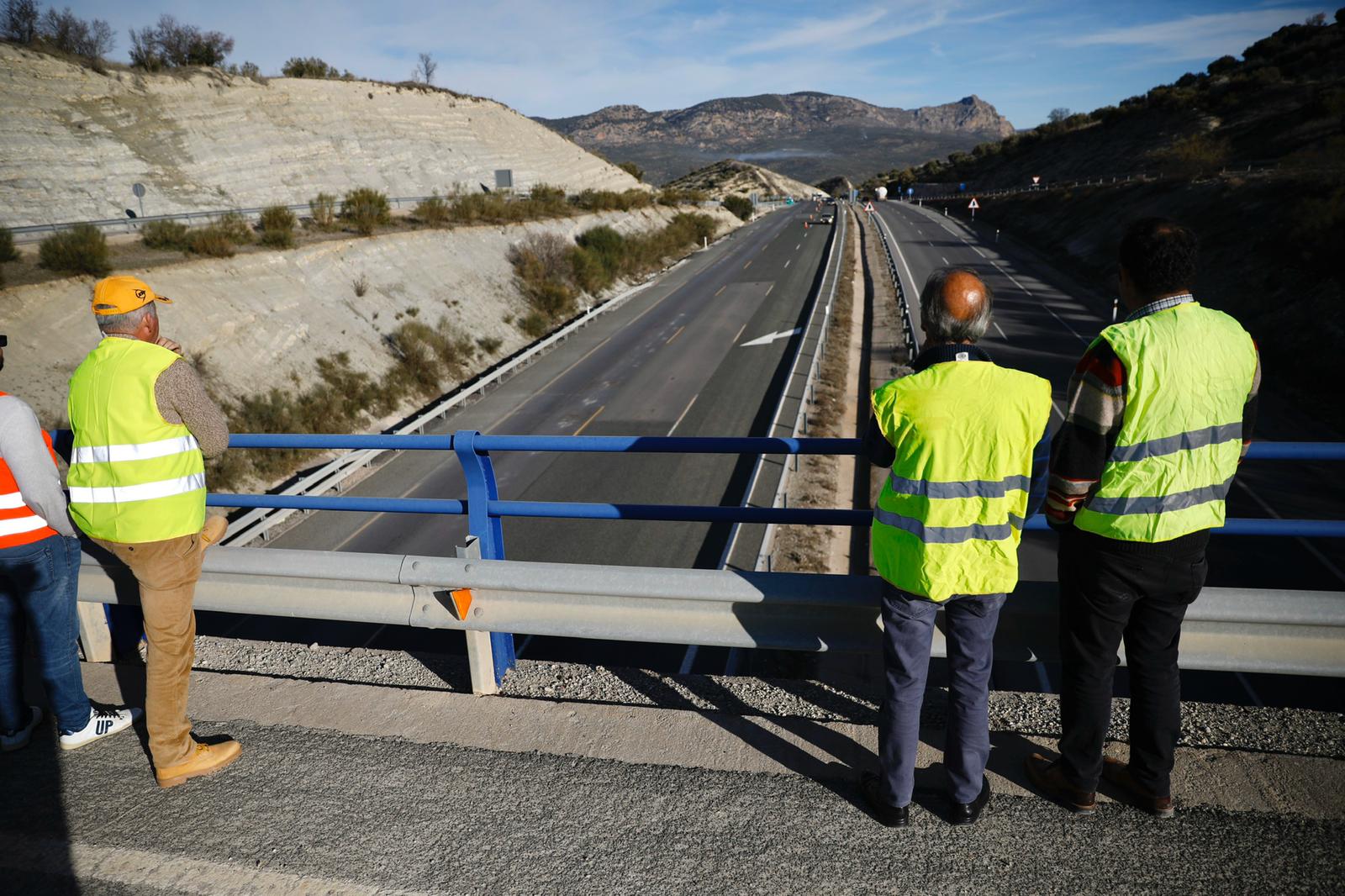 Miles de trabajadores del sector del olivar se han manifestado en toda la provincia de Jaén