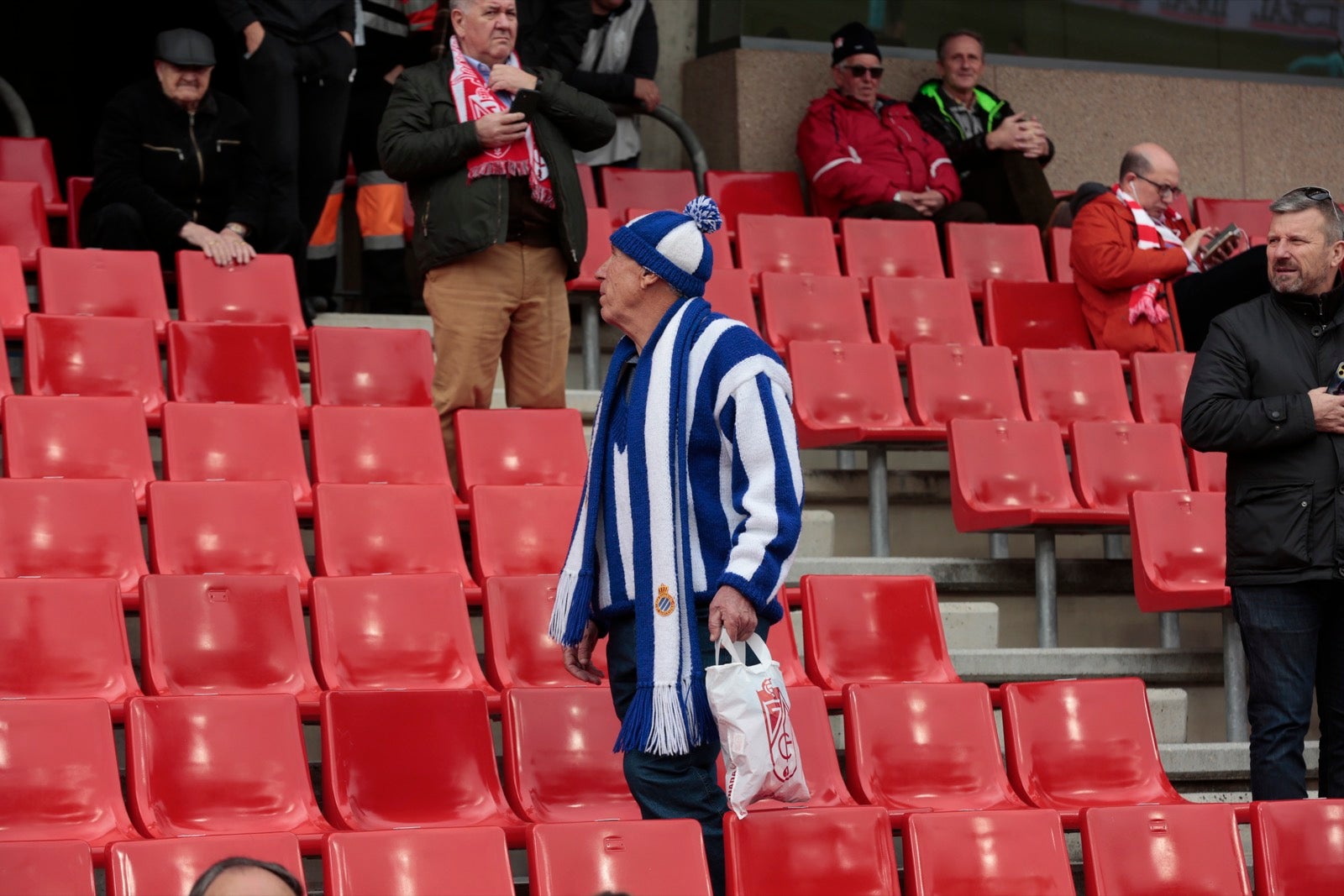 ¿Has estado en el choque de este mediodía en el campo del Zaidín? Aquí te puedes buscar