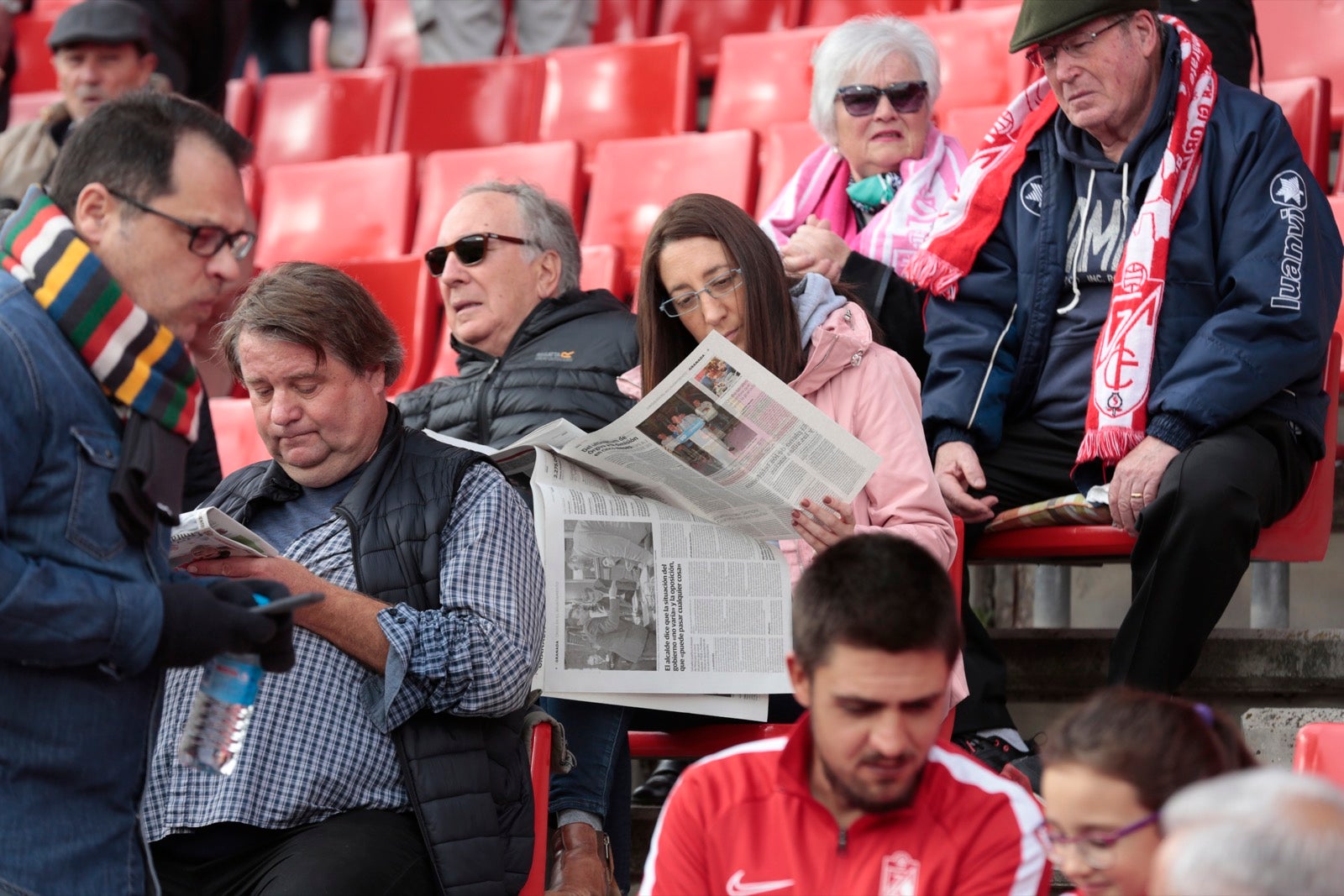 ¿Has estado en el choque de este mediodía en el campo del Zaidín? Aquí te puedes buscar