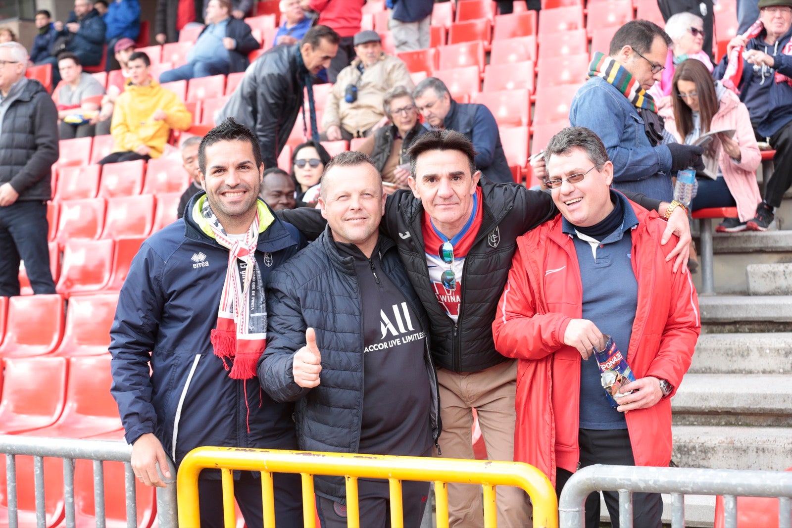 ¿Has estado en el choque de este mediodía en el campo del Zaidín? Aquí te puedes buscar