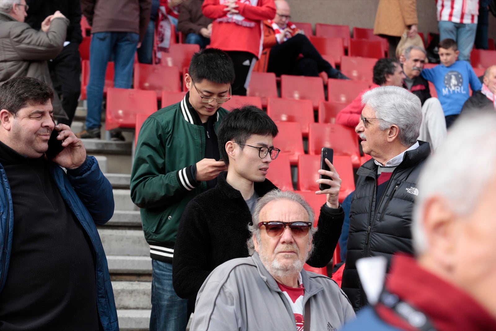 ¿Has estado en el choque de este mediodía en el campo del Zaidín? Aquí te puedes buscar