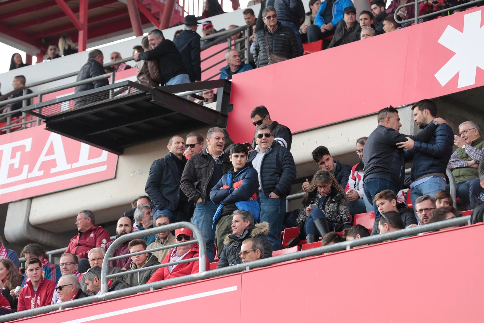 ¿Has estado en el choque de este mediodía en el campo del Zaidín? Aquí te puedes buscar