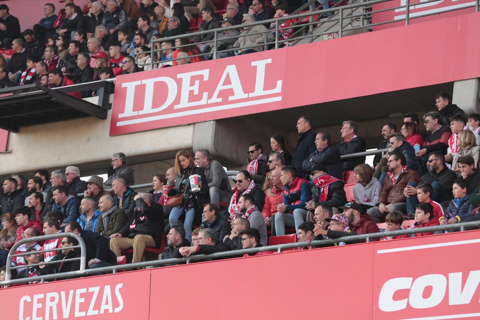 ¿Has estado en el choque de este mediodía en el campo del Zaidín? Aquí te puedes buscar