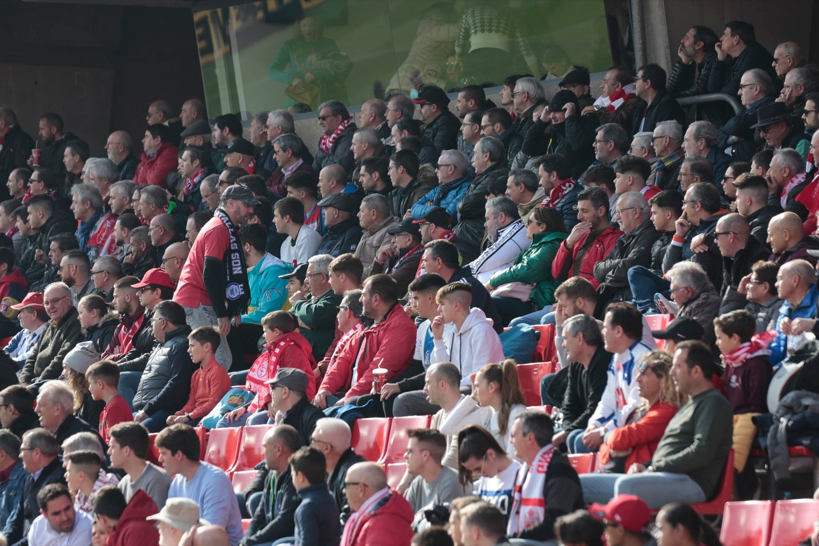 ¿Has estado en el choque de este mediodía en el campo del Zaidín? Aquí te puedes buscar