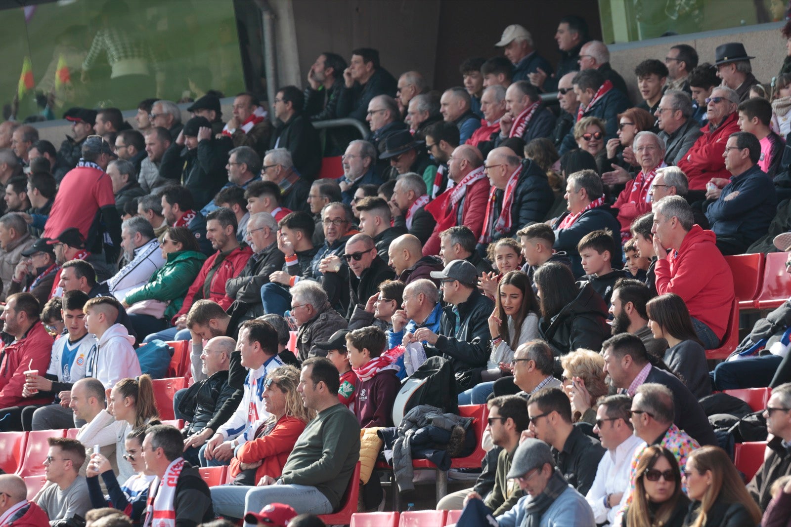 ¿Has estado en el choque de este mediodía en el campo del Zaidín? Aquí te puedes buscar